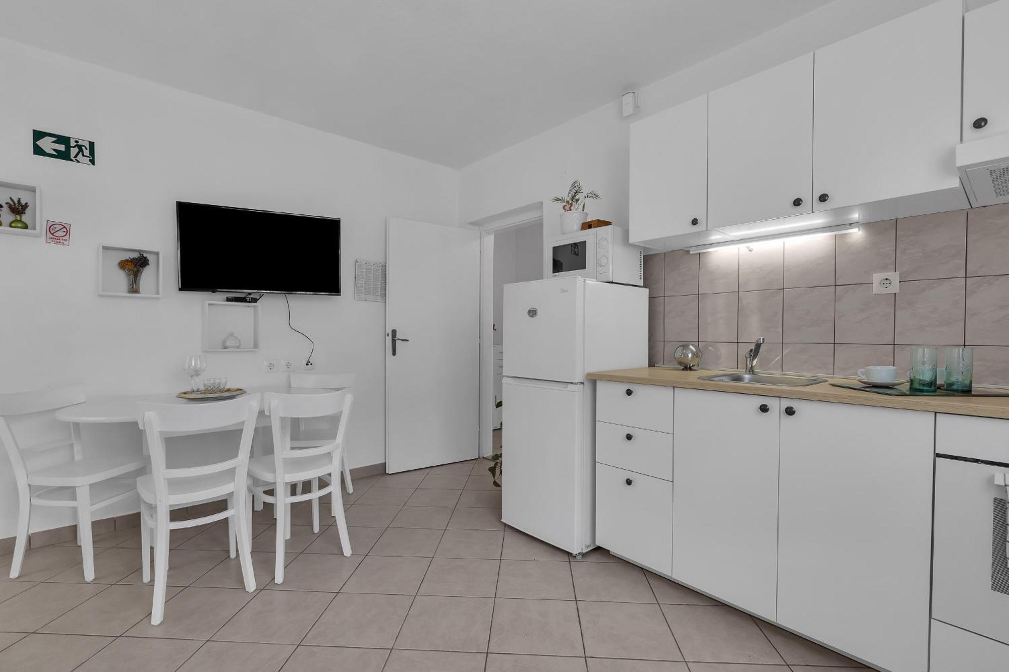Apartment And Rooms Mila Makarska Luaran gambar
